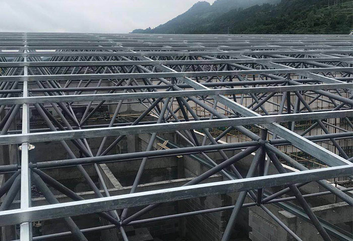 虎林仁怀冠英学校艺体楼网架